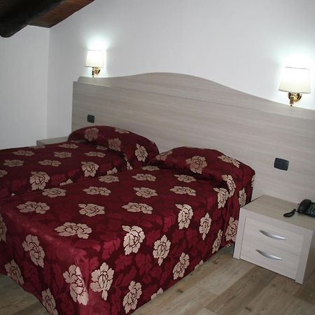 Agriturismo Cascina Del Vai Cairo Montenotte Rum bild