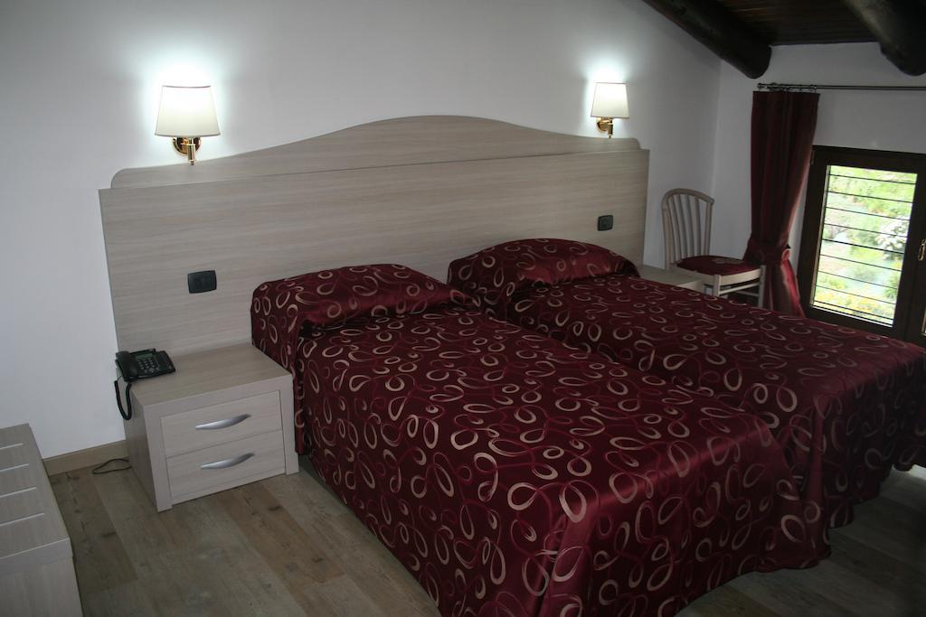 Agriturismo Cascina Del Vai Cairo Montenotte Rum bild