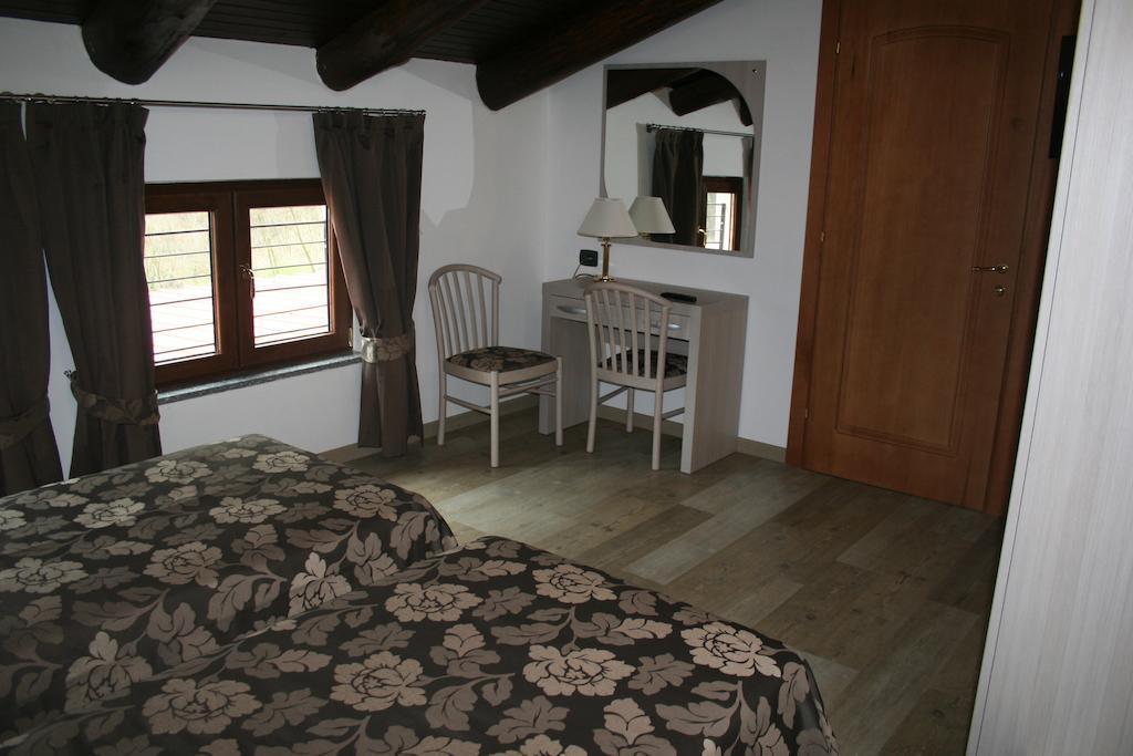Agriturismo Cascina Del Vai Cairo Montenotte Rum bild