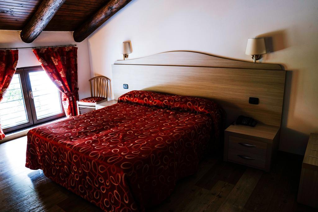 Agriturismo Cascina Del Vai Cairo Montenotte Exteriör bild