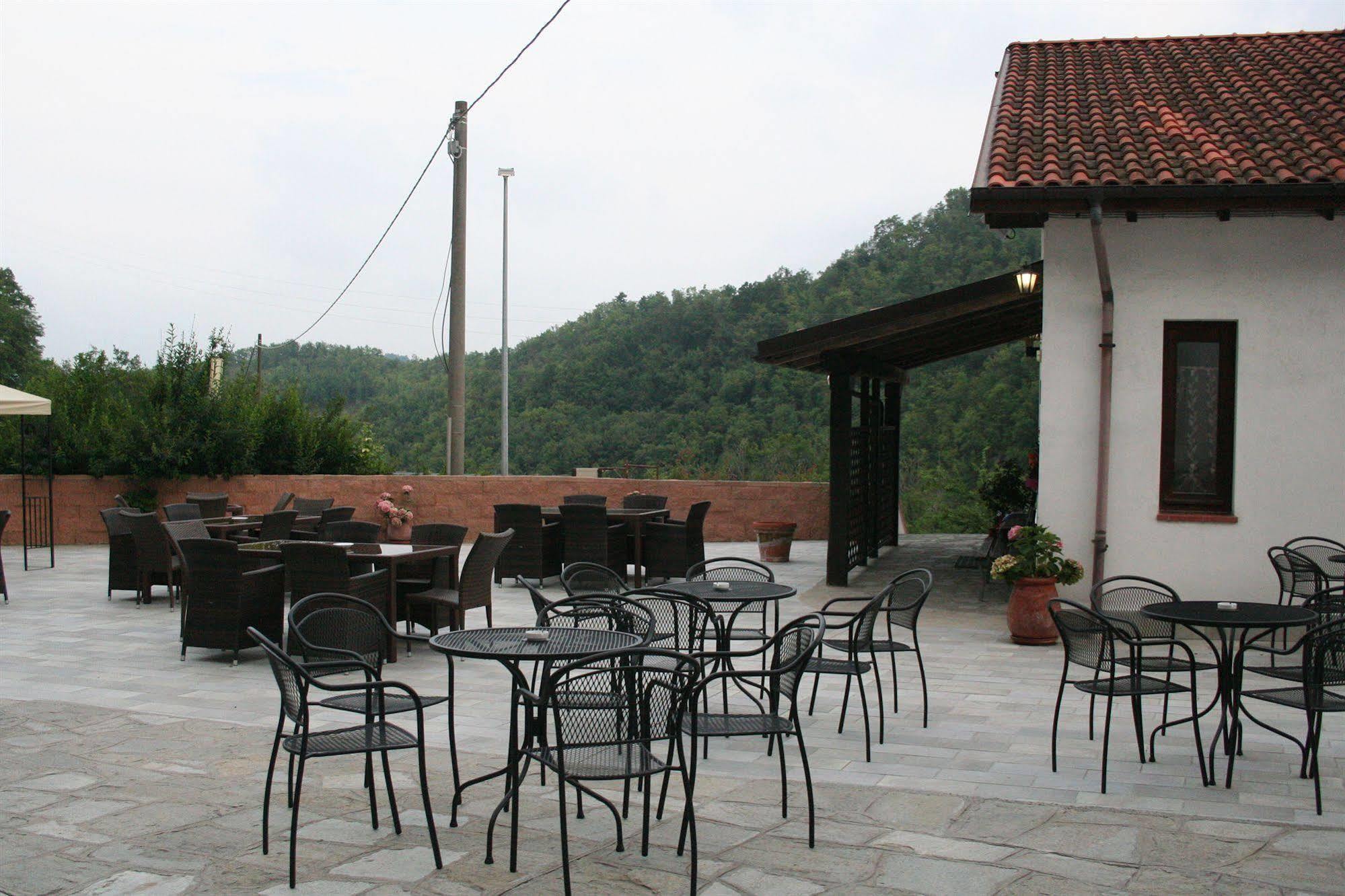 Agriturismo Cascina Del Vai Cairo Montenotte Exteriör bild